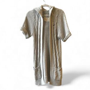Vintage Y2K Hollister Cardigan
Sweater Women Medium Tan Cable Knit Babydoll